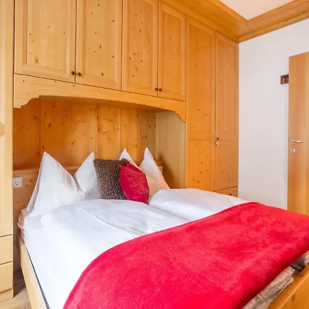 Near Bad Kleinkirchheim With E-bike Station Apartment *